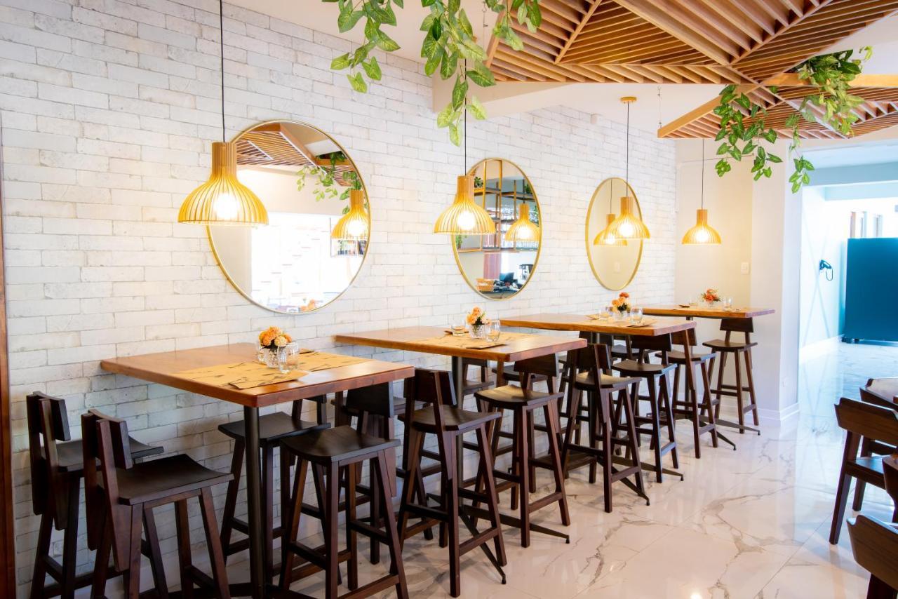 El Tumi Hotel Уарас Екстериор снимка